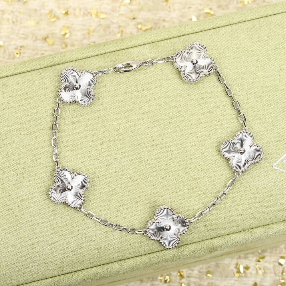 ✨Van Cleef & Arpels Vintage Alhambra 5 Motifs Silver Guilloché Bracelet